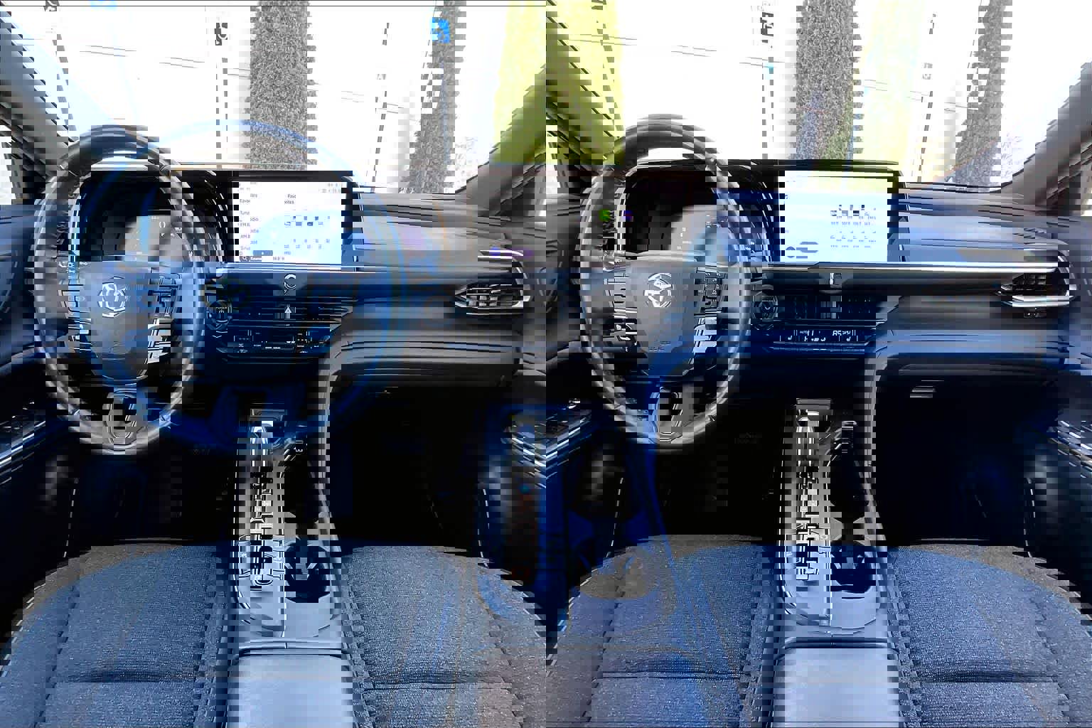 Used 2023 Toyota Crown XLE image 15