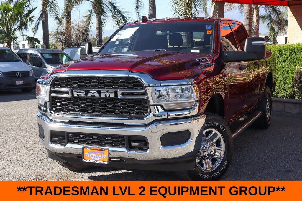 Used 2024 RAM 2500 Tradesman w/ Chrome Appearance Group AWD/4WD image 4