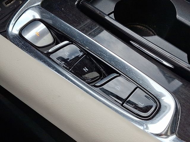 Used 2023 Buick Enclave Essence w/ Experience Buick Package image 16