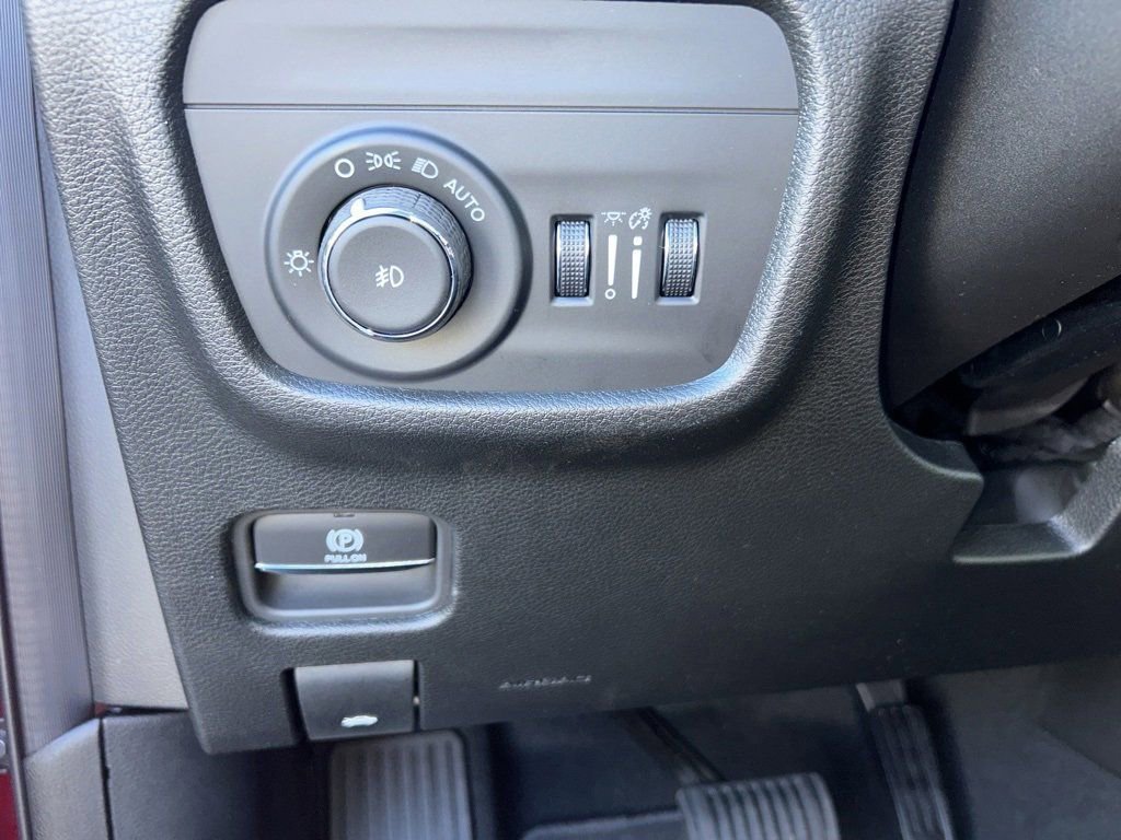 New 2025 Jeep Grand Cherokee L Limited w/ Black Appearance Package image 22