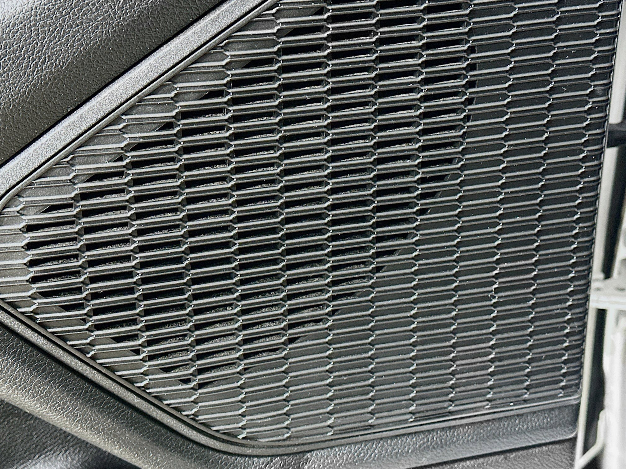 Used 2023 Jeep Grand Cherokee Limited image 25