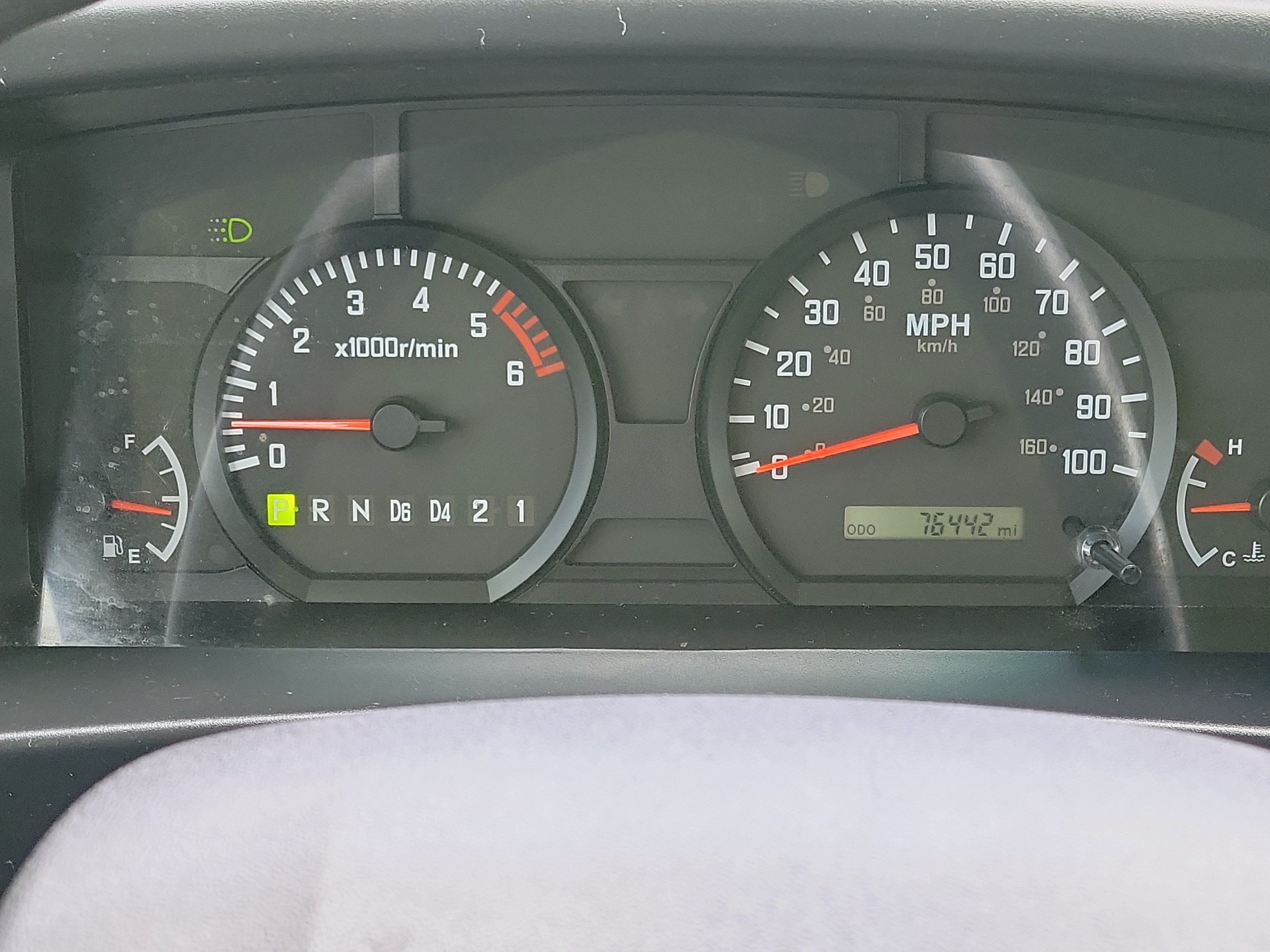 Used 2024 Isuzu NPR RWD image 30