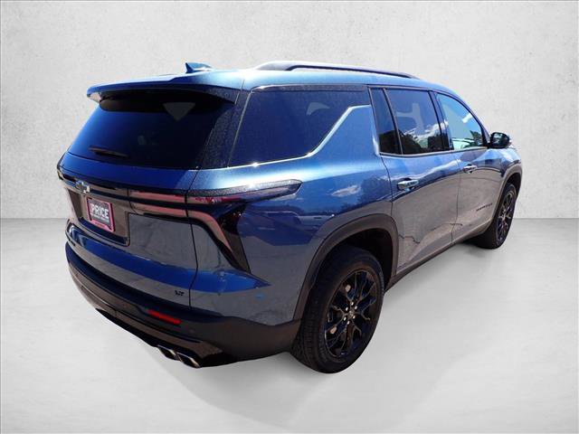Used 2024 Chevrolet Traverse LT w/ Midnight/Sport Edition image 4