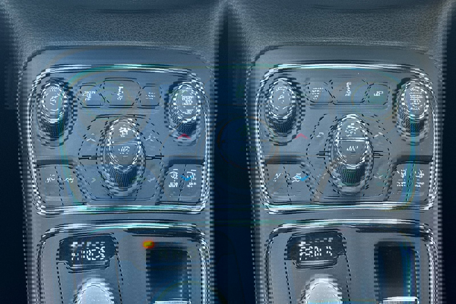 Used 2015 Chrysler 200 S w/ Navigation & Sound Group I image 21