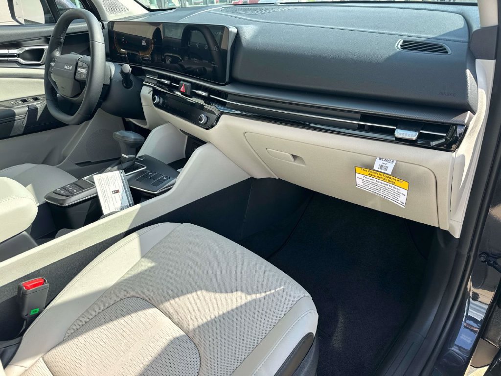 New 2026 Kia Sportage EX FWD image 14