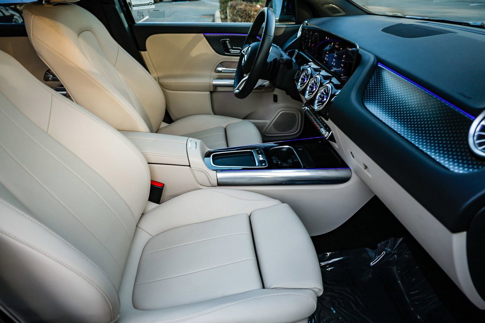 Certified 2025 Mercedes-Benz GLA 250 image 17