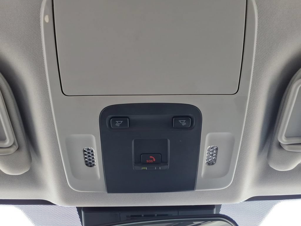 Used 2025 Toyota Camry LE FWD image 27