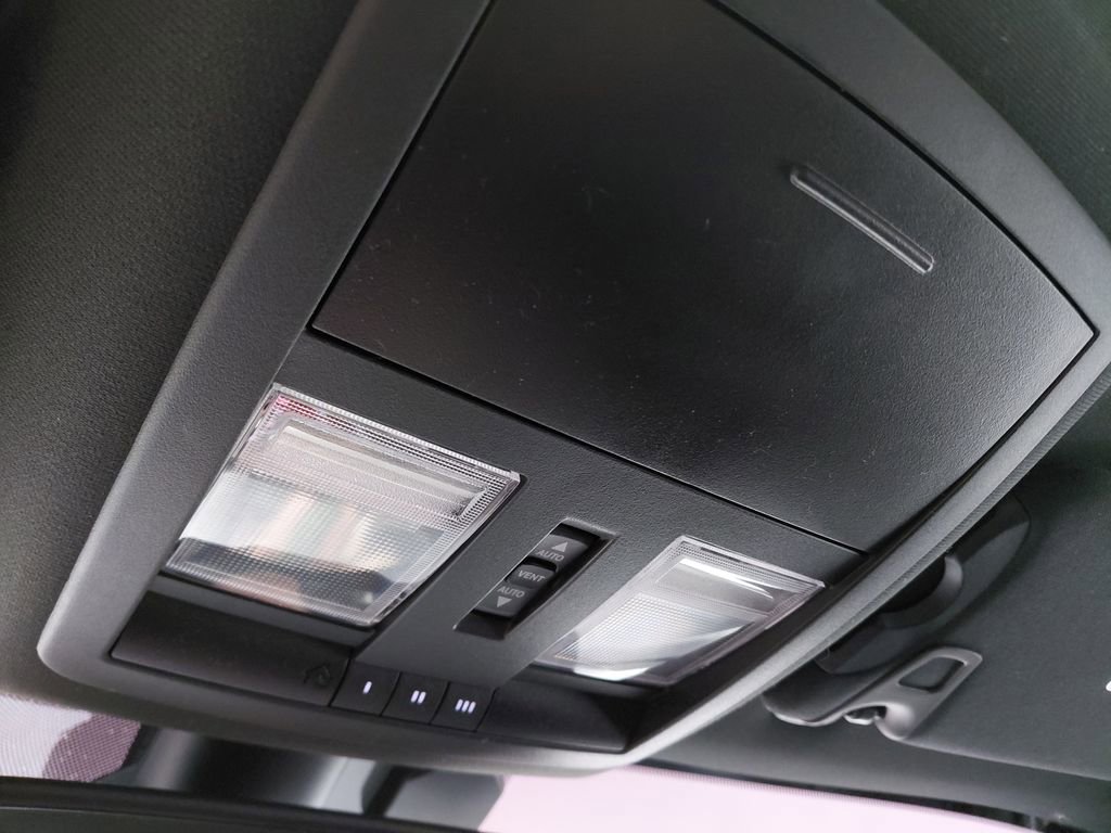 Used 2015 Dodge Challenger R/T Plus image 50