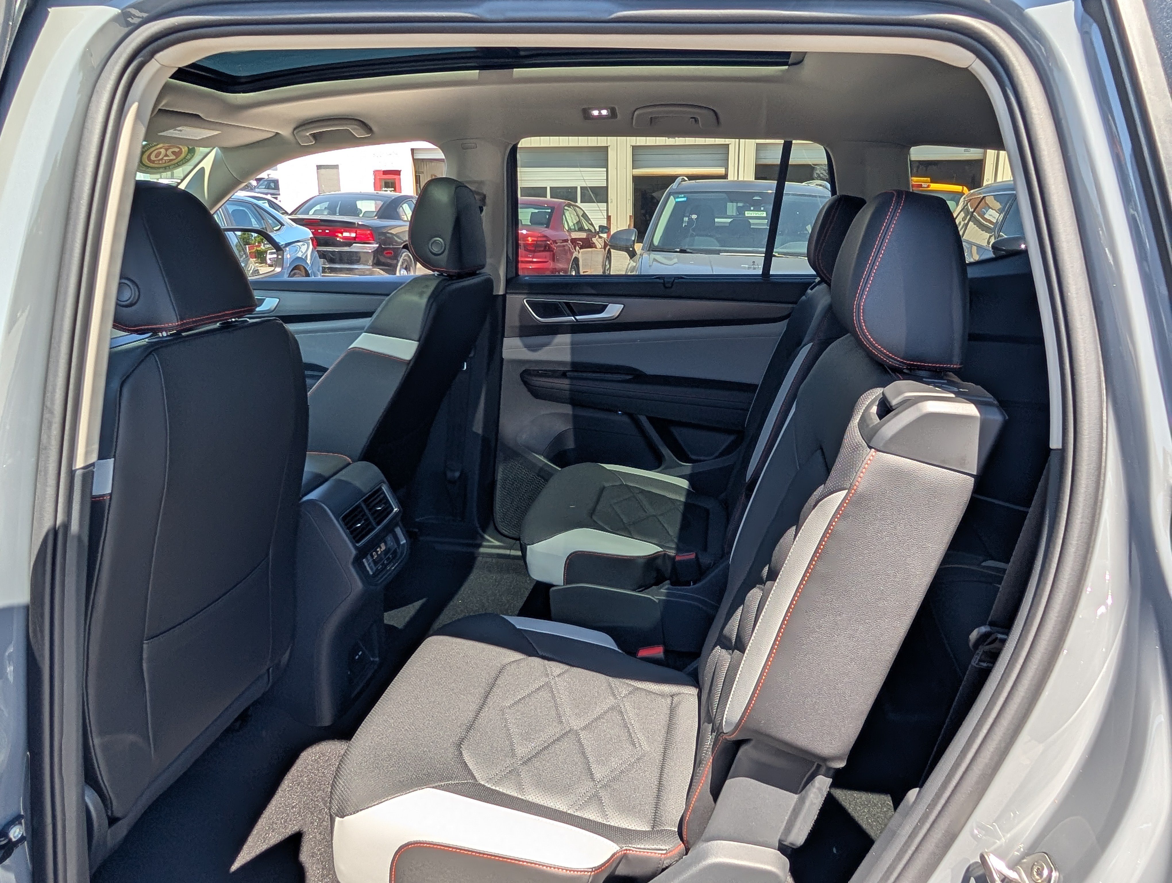 New 2026 Volkswagen Atlas Peak Edition AWD/4WD image 14