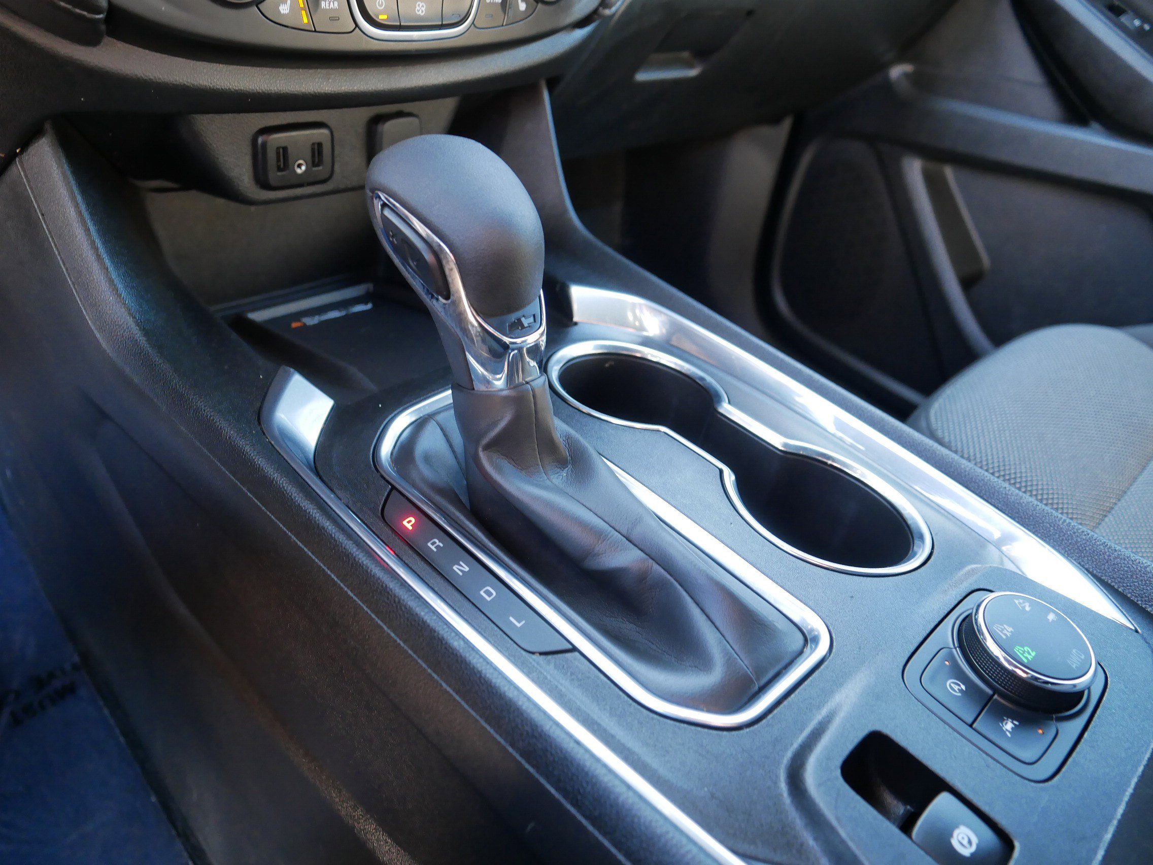 Used 2023 Chevrolet Traverse LT image 24