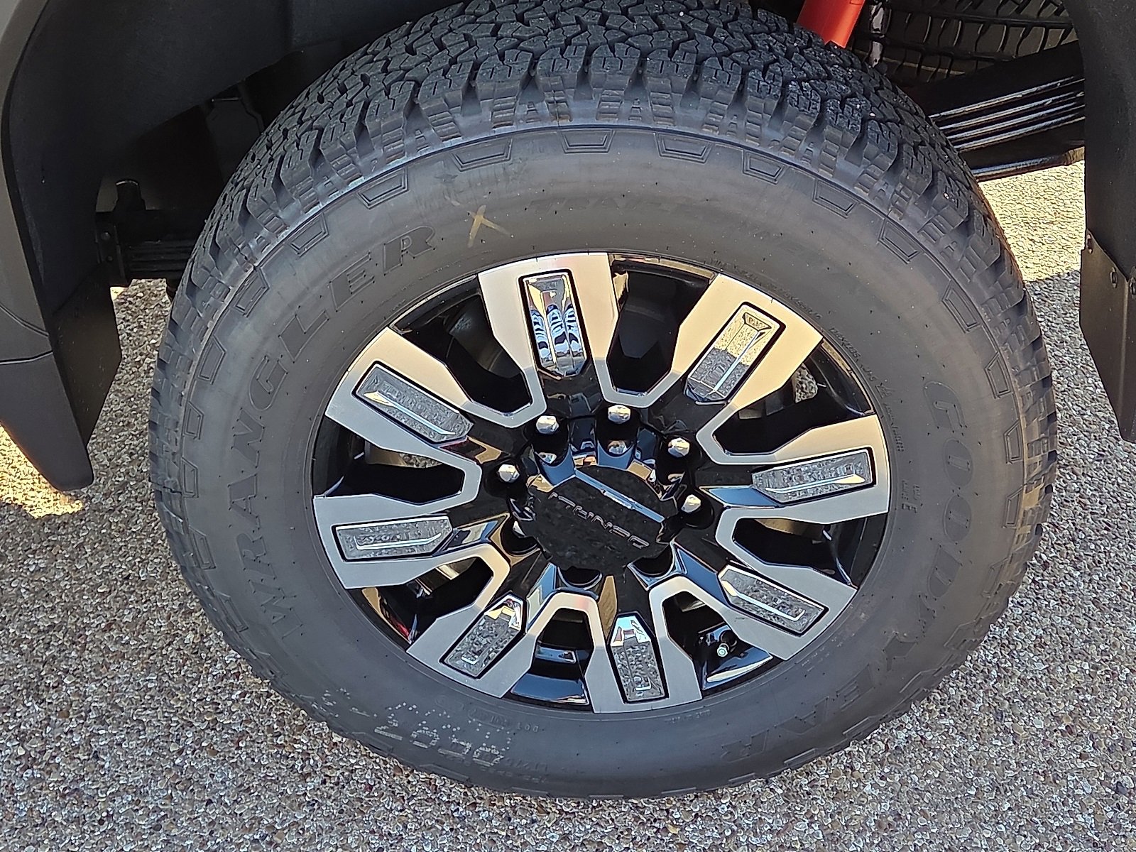 New 2026 GMC Sierra 2500 Denali w/ Denali Reserve Package image 7