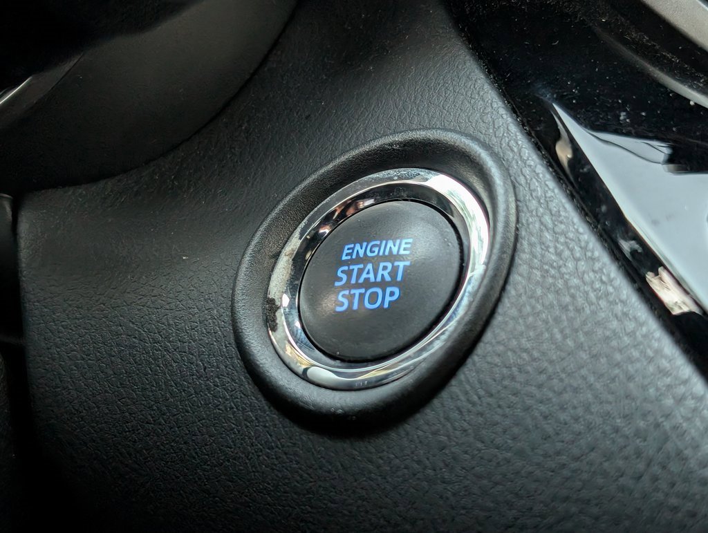 Used 2021 Toyota C-HR XLE image 27