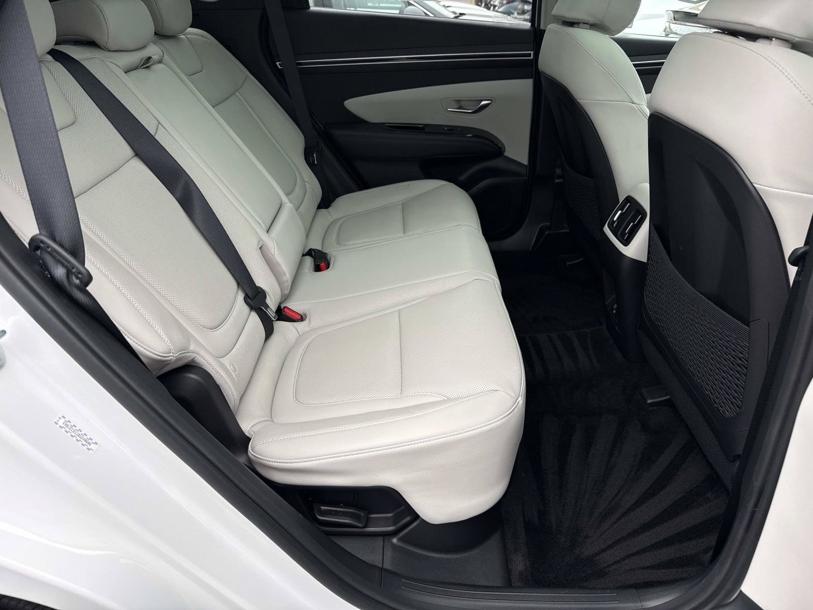 Certified 2024 Hyundai Tucson Limited AWD/4WD image 21