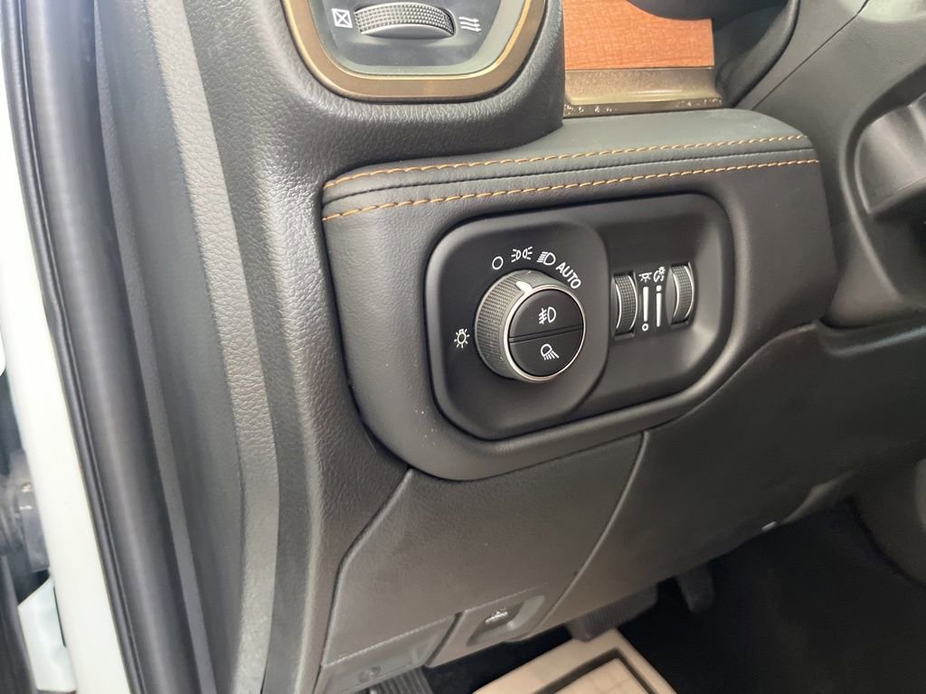 New 2023 RAM 2500 Limited image 37