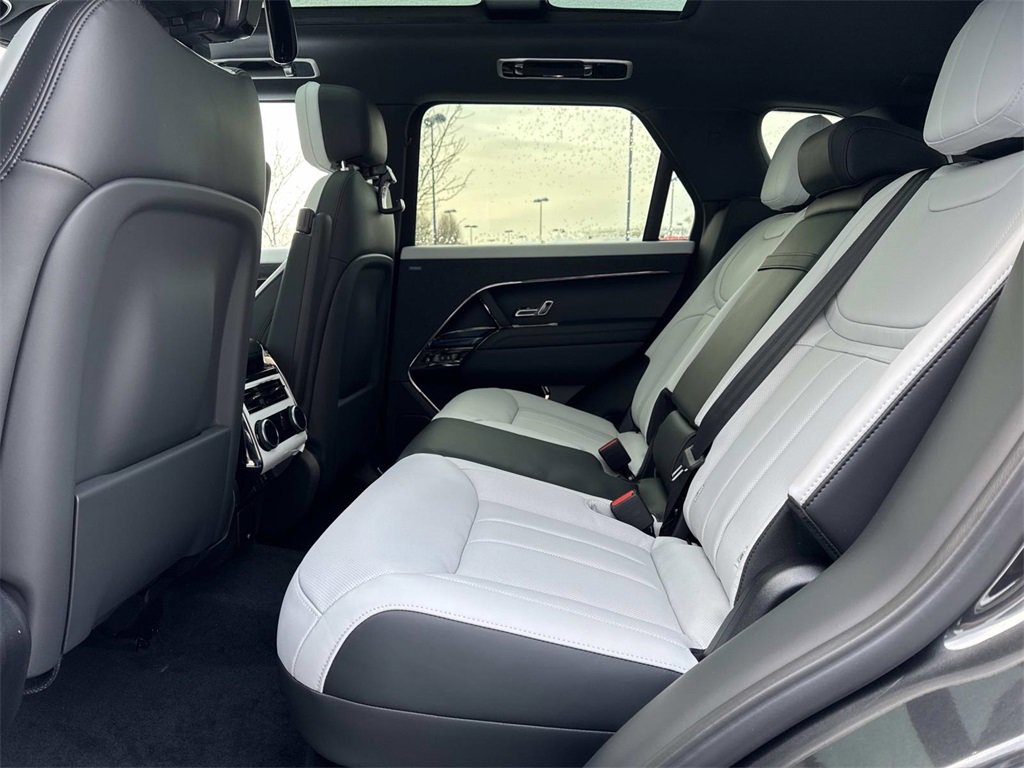 New 2026 Land Rover Range Rover Sport Dynamic SE image 11