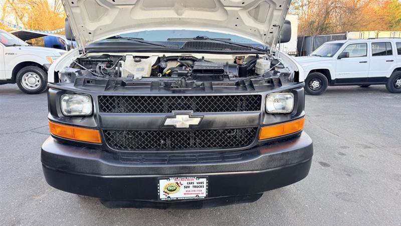 Used 2011 Chevrolet Express 2500 RWD image 39