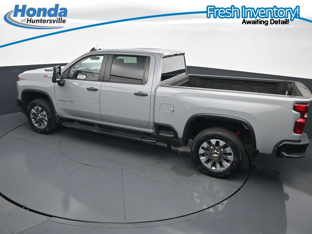 Used 2024 Chevrolet Silverado 2500 Custom w/ Custom Value Package AWD/4WD image 21