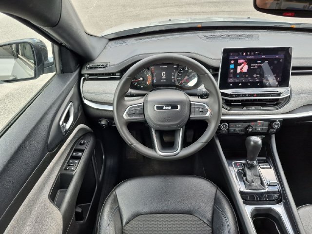 Used 2024 Jeep Compass Latitude AWD/4WD image 29