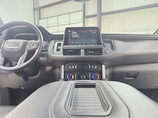 Used 2024 GMC Yukon XL SLT RWD image 25