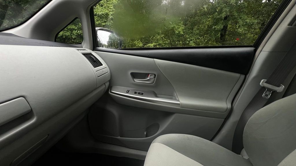 Used 2012 Toyota Prius V Two FWD image 17