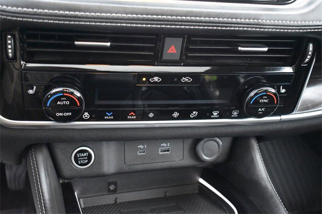 Used 2021 Nissan Rogue Platinum image 30