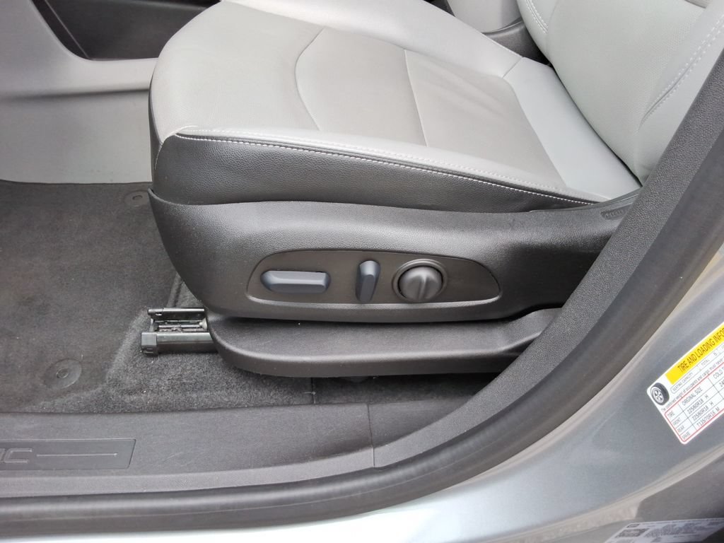 Certified 2024 GMC Terrain SLT w/ Infotainment Package II AWD/4WD image 24