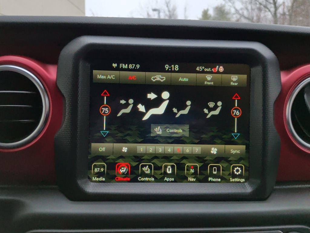 Used 2023 Jeep Gladiator Rubicon w/ Cold Weather Group image 22