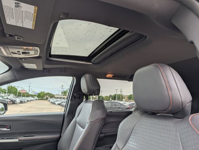 Used 2023 Toyota Sienna XSE AWD/4WD image 27