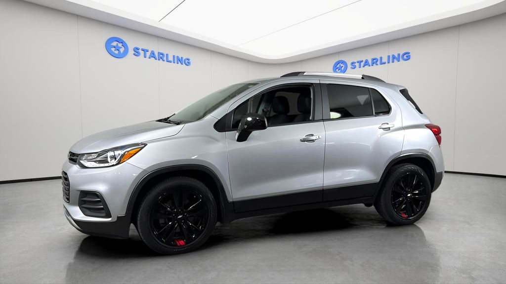 Certified 2022 Chevrolet Trax LT w/ Redline Edition image 3