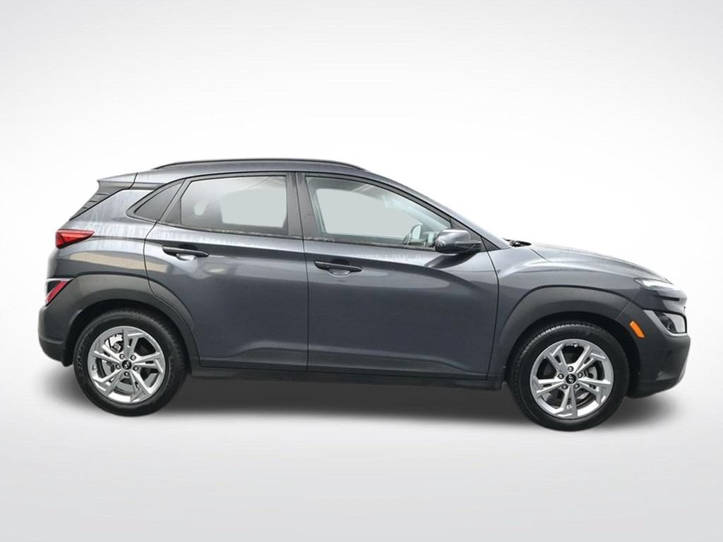 Used 2022 Hyundai Kona SEL w/ Convenience Package FWD image 9