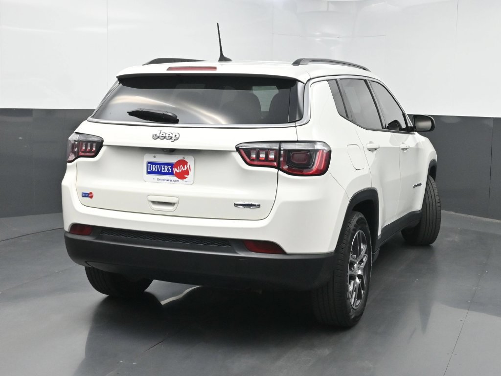 Used 2019 Jeep Compass Latitude w/ Popular Equipment Group FWD image 18