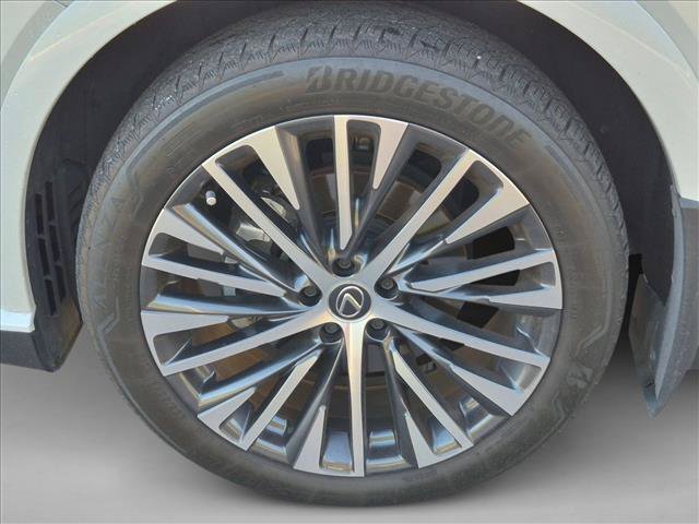 Used 2023 Lexus RX 350 Premium Plus w/ Cold Area Package FWD image 10