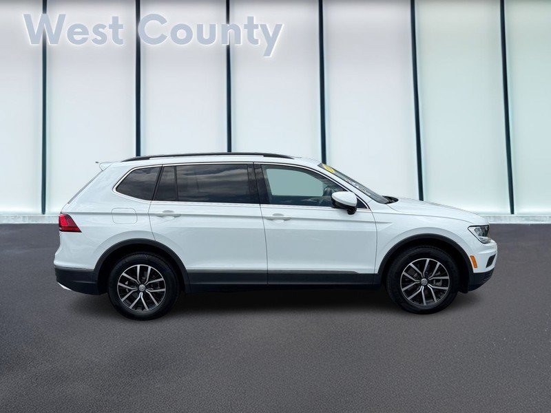 Used 2021 Volkswagen Tiguan SE w/ Panoramic Sunroof Package AWD/4WD image 2