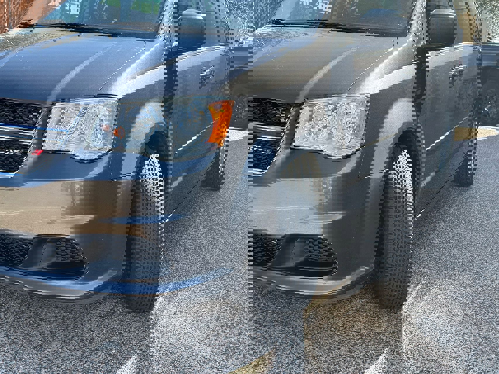 Used 2017 Dodge Grand Caravan SE w/ Power Window Group image 3