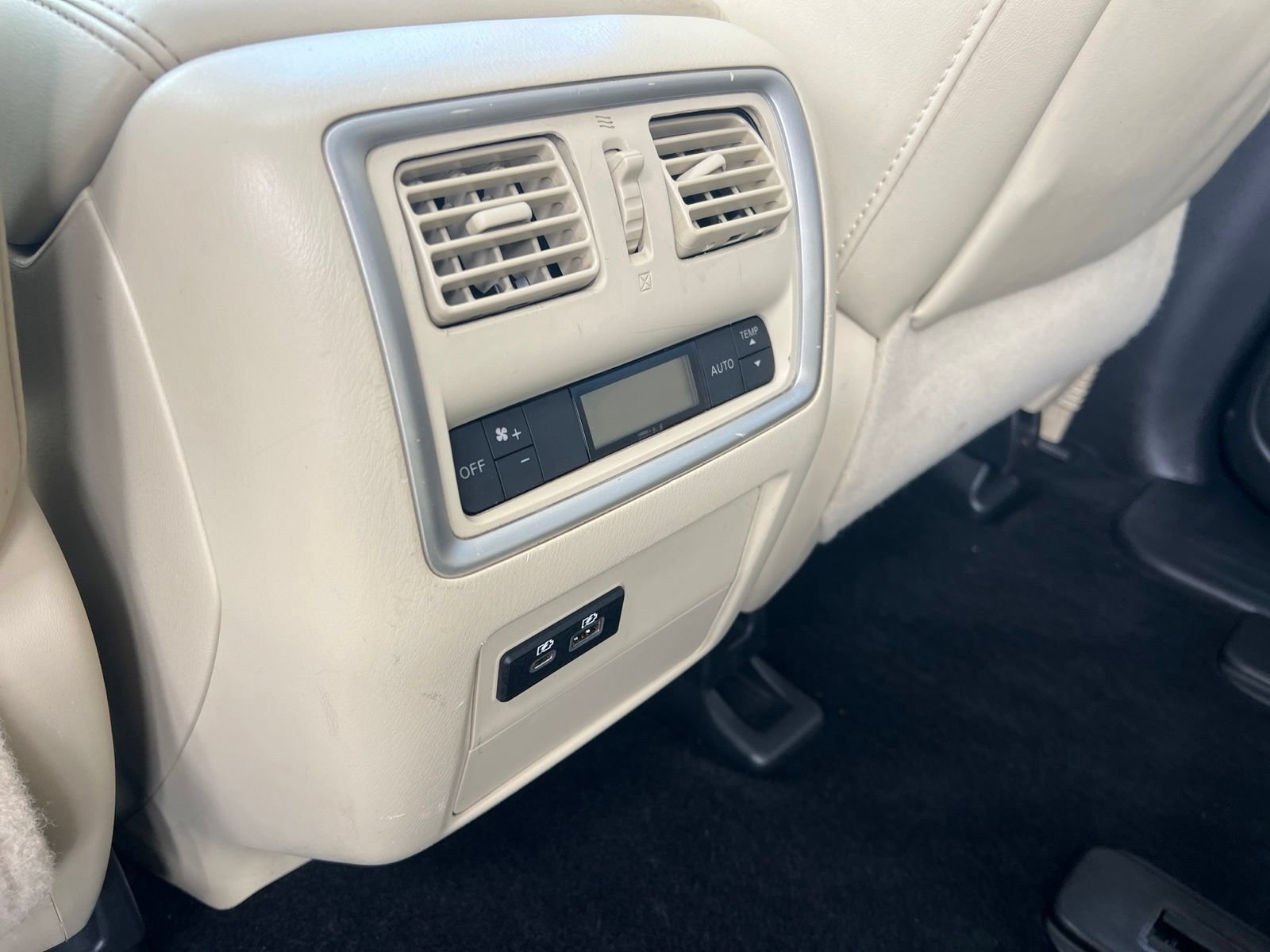 Used 2020 INFINITI QX60 Luxe w/ Essential Package FWD image 37