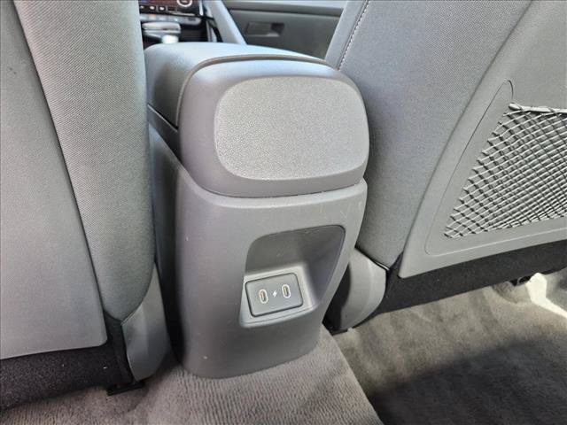 Used 2025 Hyundai Elantra SEL FWD image 18
