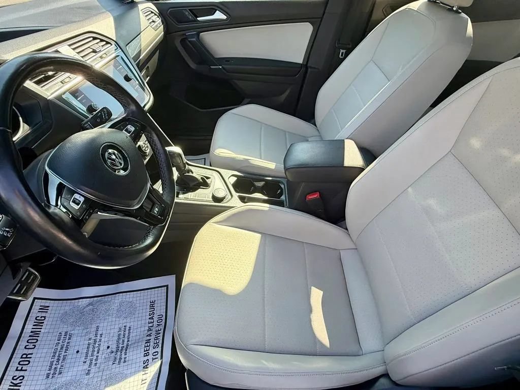 Used 2020 Volkswagen Tiguan SEL AWD/4WD image 10