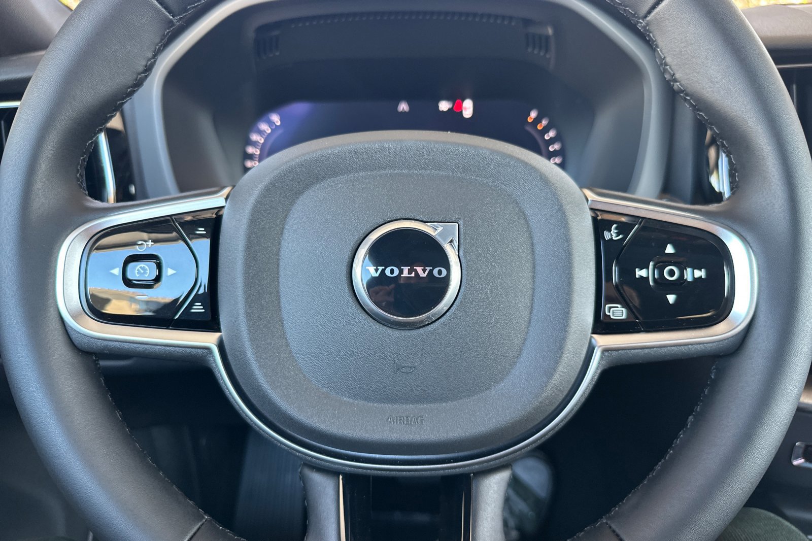 New 2026 Volvo XC60 B5 Plus w/ Climate Package image 21