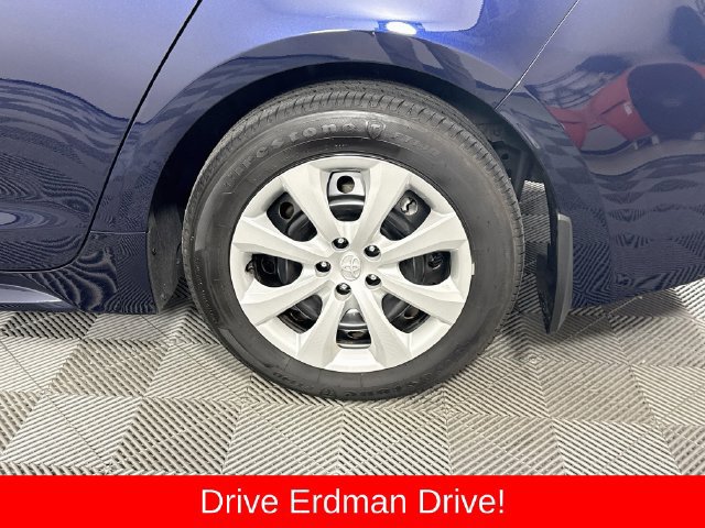 Certified 2026 Toyota Corolla LE FWD image 4