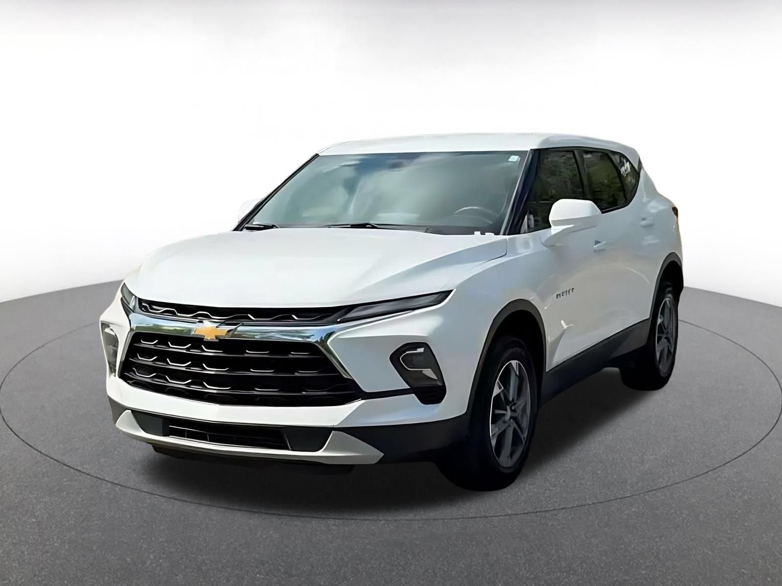 Used 2026 Chevrolet Blazer LT FWD image 6