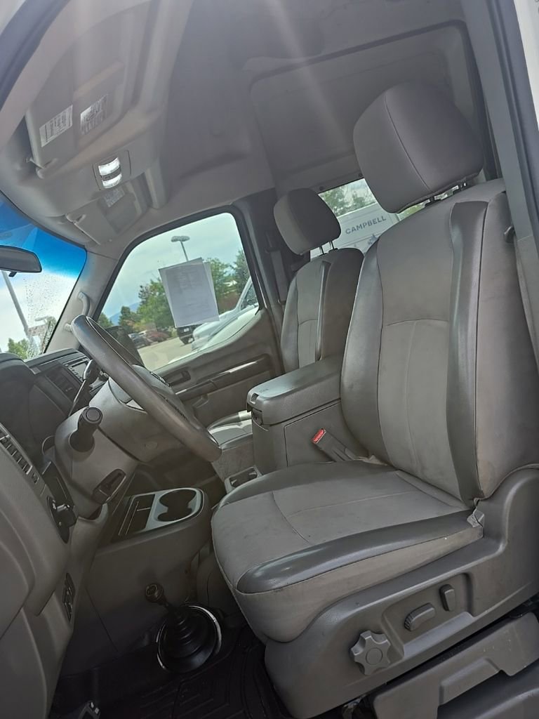 Used 2016 Nissan NV 3500 SL w/ Technology Package RWD image 11