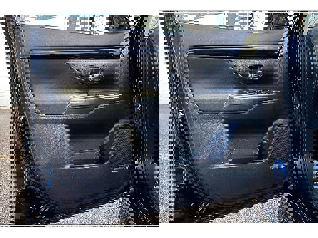 Used 2020 Mitsubishi Outlander ES image 19