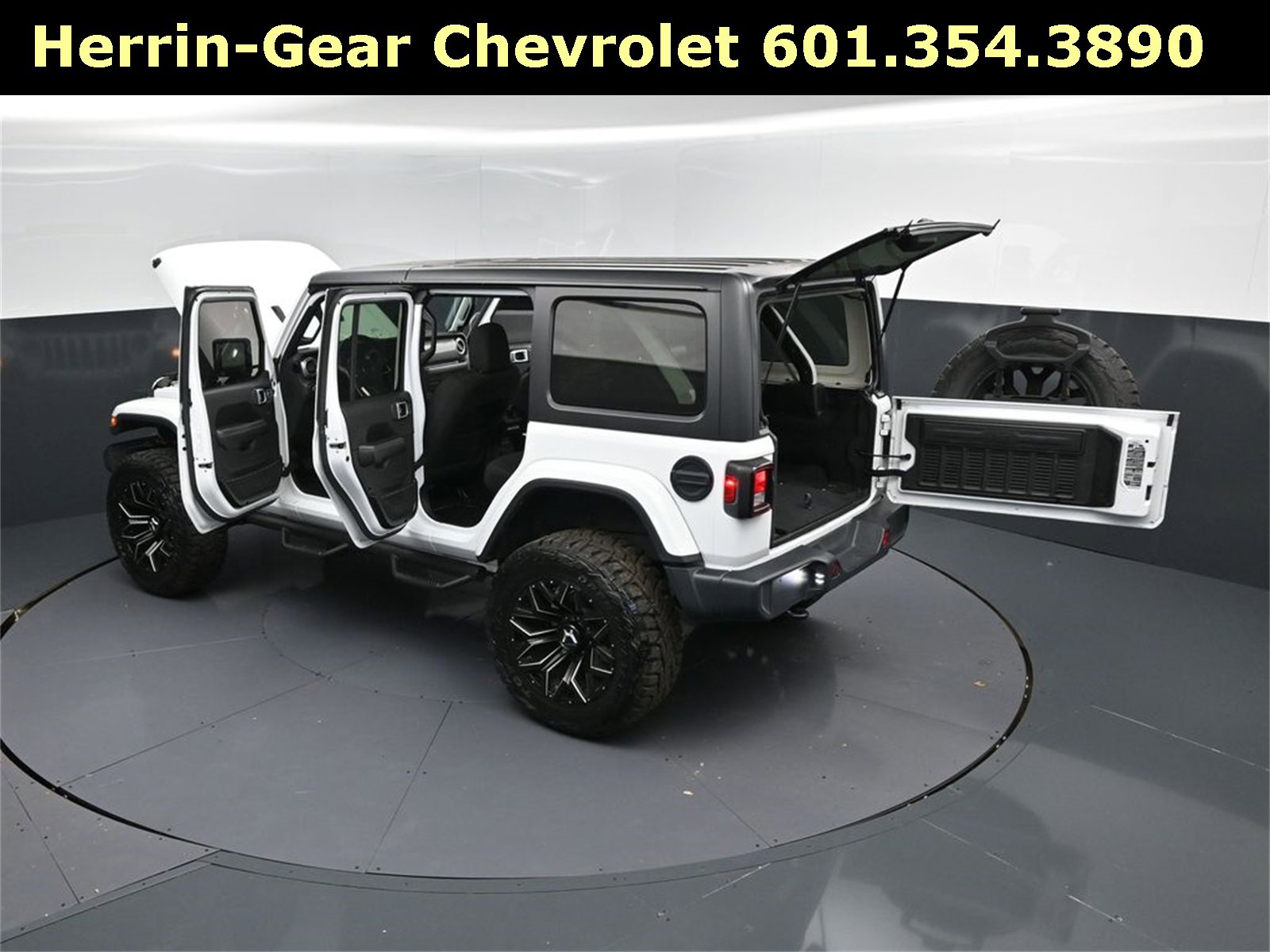 Used 2019 Jeep Wrangler Unlimited Sahara image 48