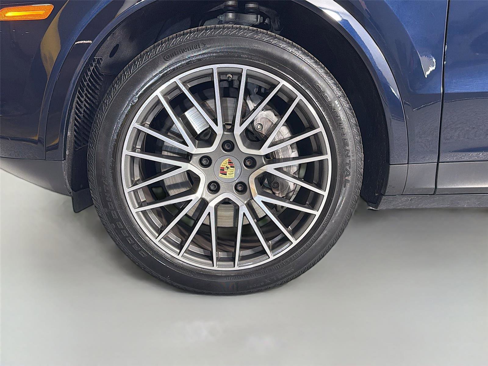 Certified 2022 Porsche Cayenne GTS AWD/4WD image 10