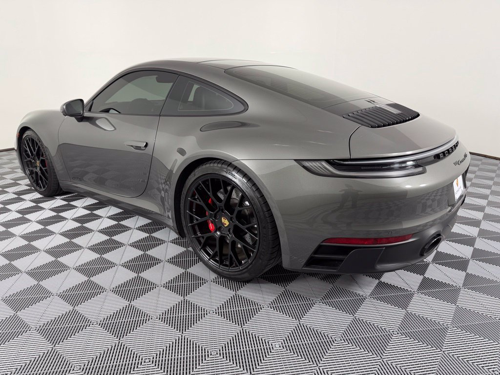 Certified 2024 Porsche 911 Carrera GTS RWD image 3