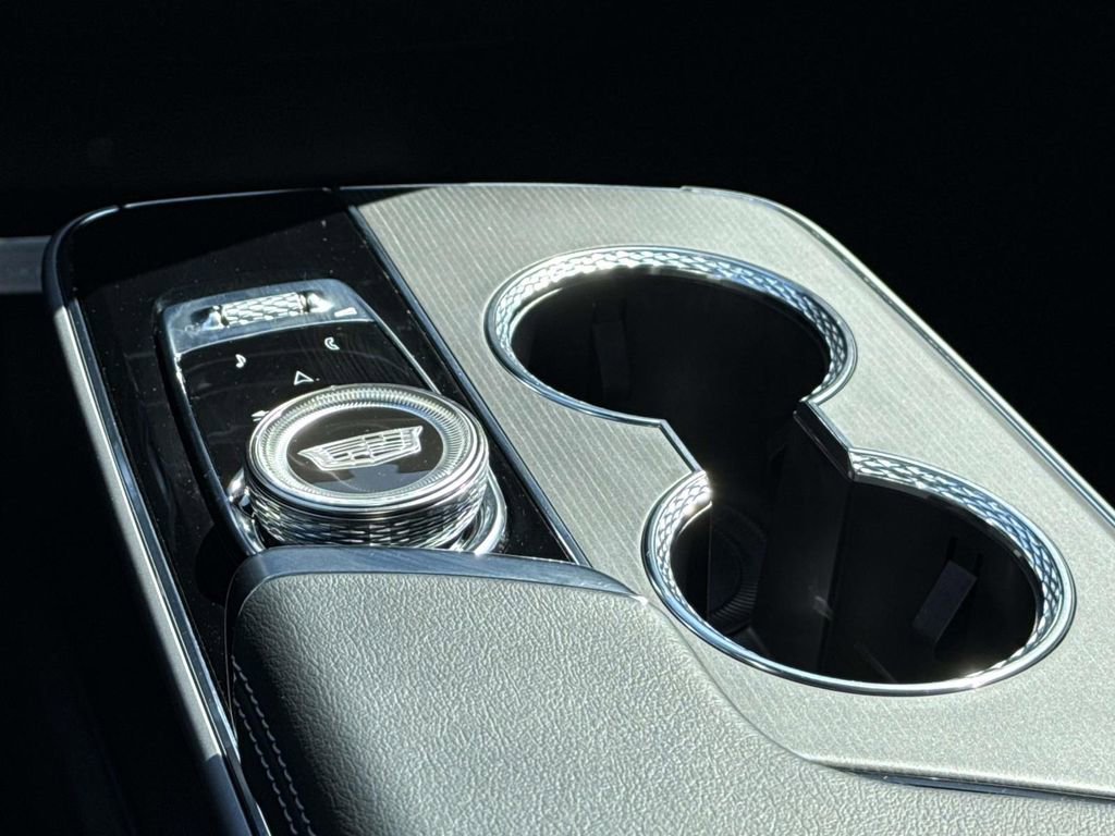 Used 2025 Cadillac Lyriq Sport image 17