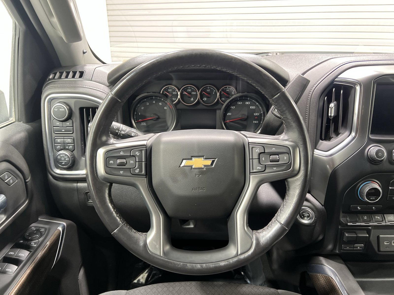 Used 2022 Chevrolet Silverado 2500 LT w/ Convenience Package AWD/4WD image 14