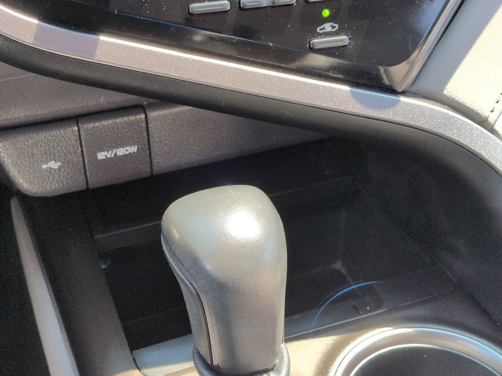 Used 2024 Toyota Camry SE FWD image 19