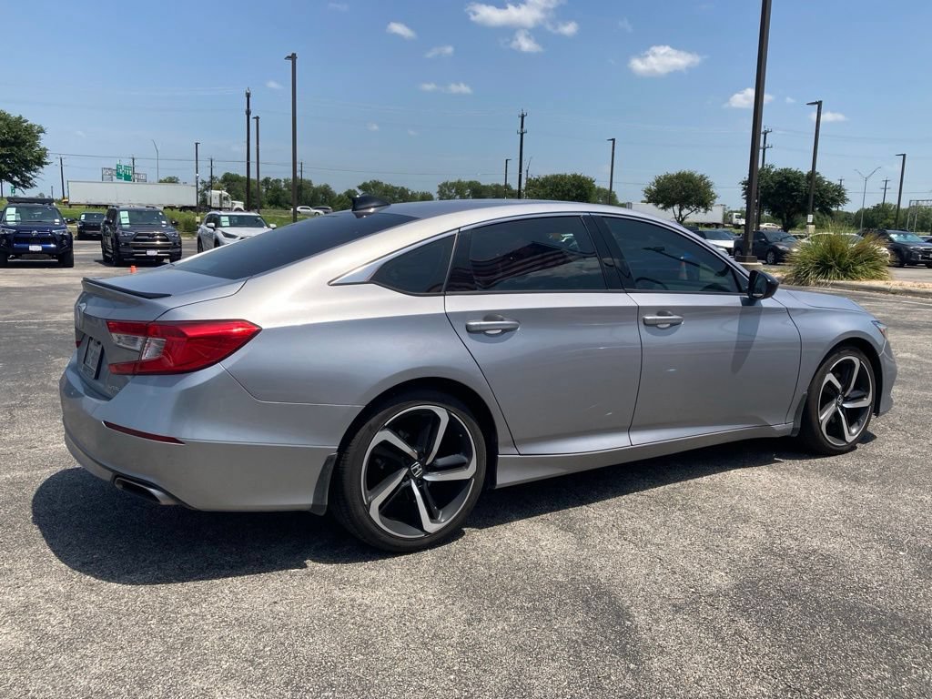 Used 2022 Honda Accord Sport image 4