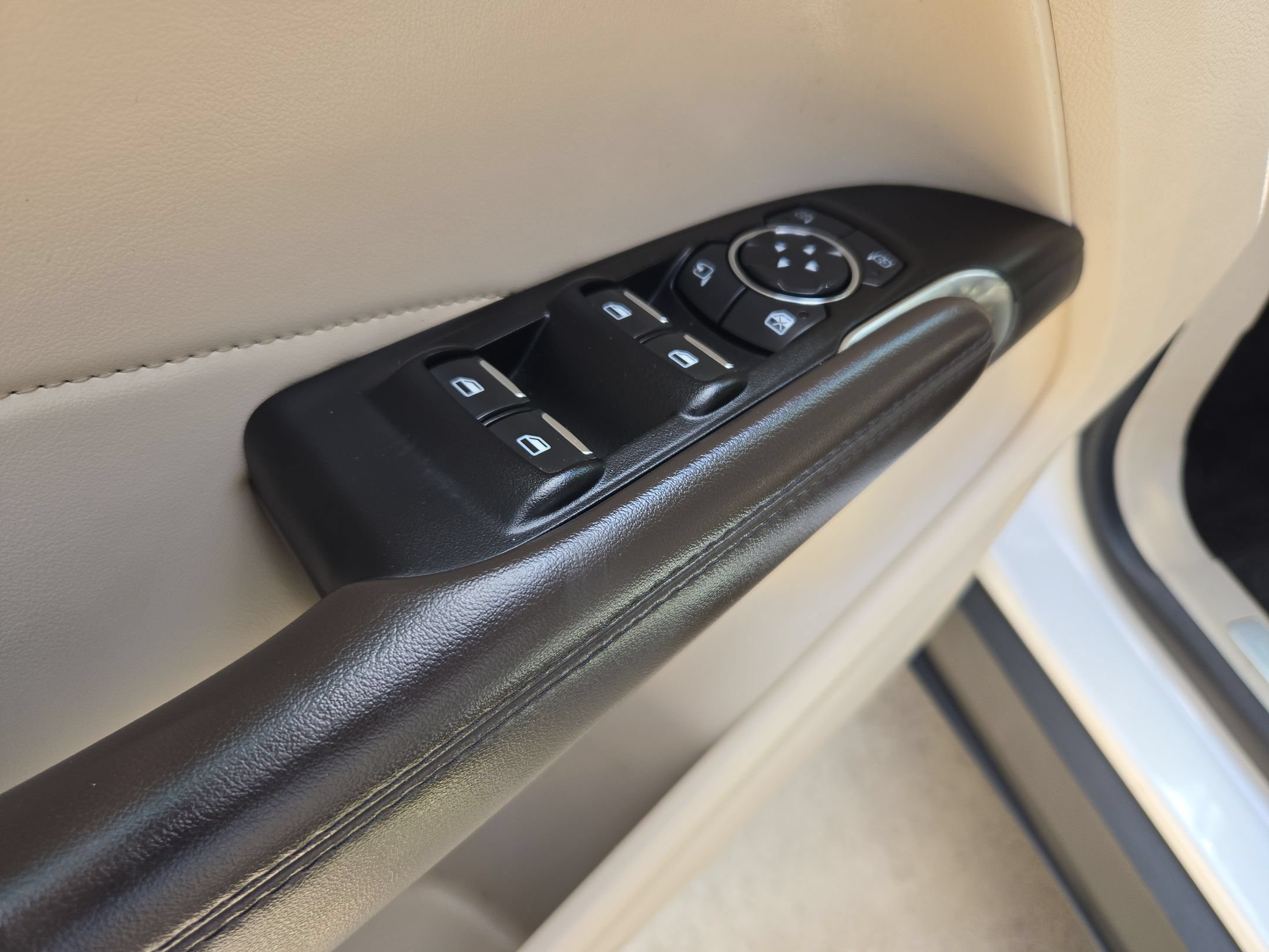 Used 2019 Lincoln MKC Reserve w/ MKC Climate Package FWD image 13